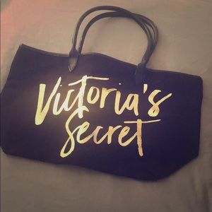 VICTORIA’S SECRET purse